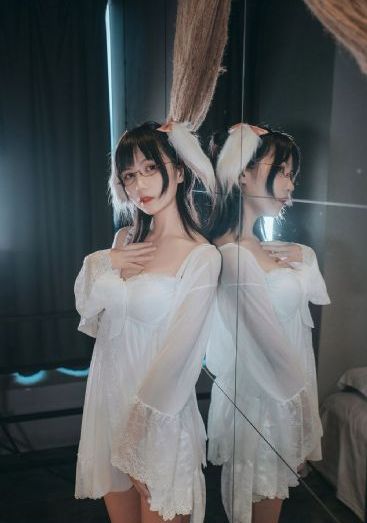 山中艳潭